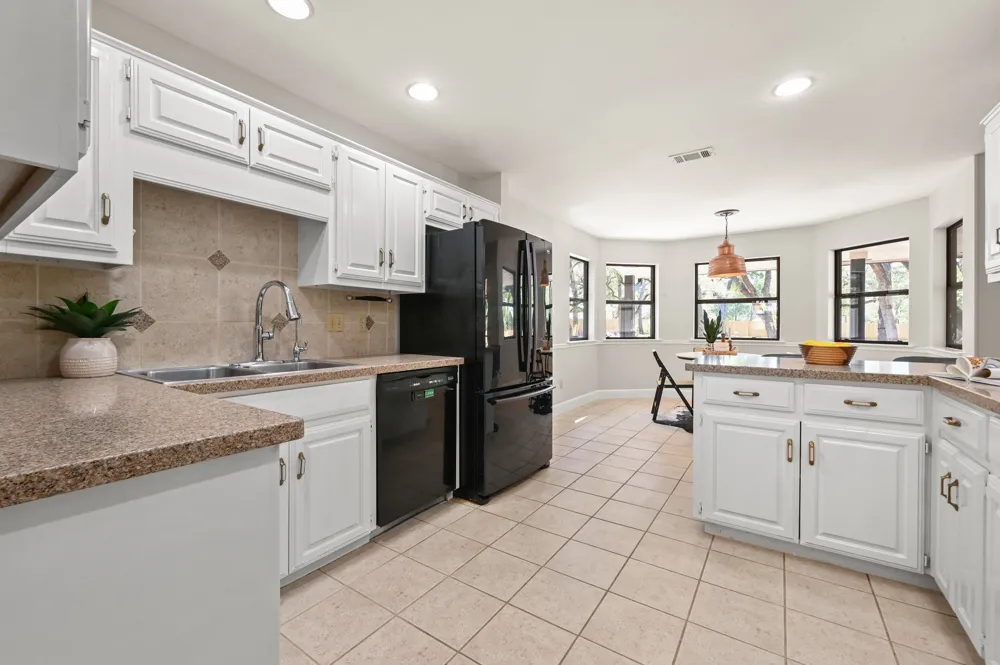 224 Maple Drive Mountain City, TX 78610