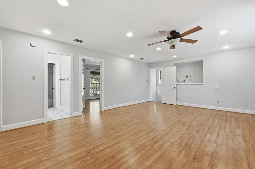 224 Maple Drive Mountain City, TX 78610