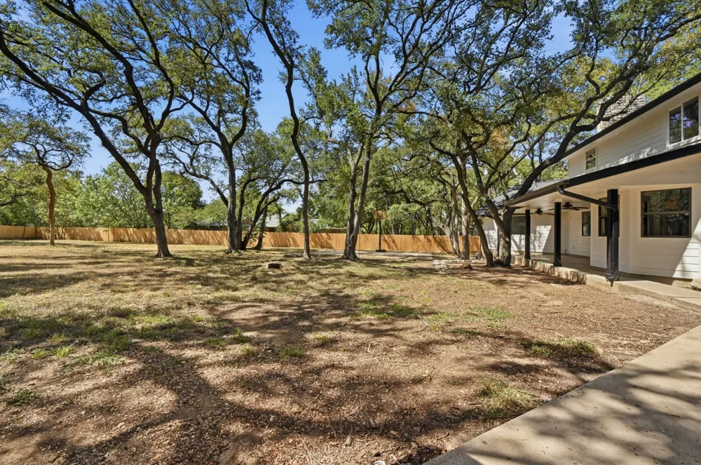 224 Maple Drive Mountain City, TX 78610