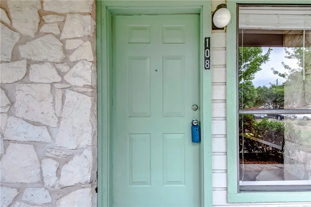 4307 S 1st Street #108 Austin, TX 78745