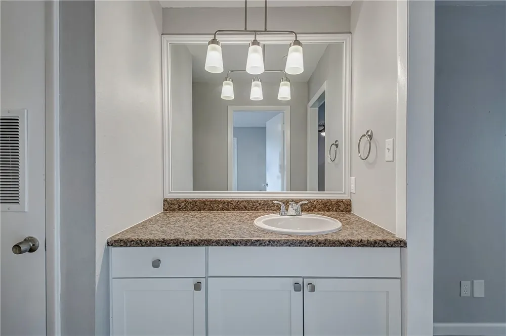 4307 S 1st Street #108 Austin, TX 78745