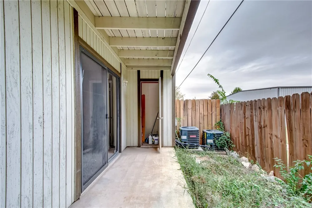 4307 S 1st Street #108 Austin, TX 78745