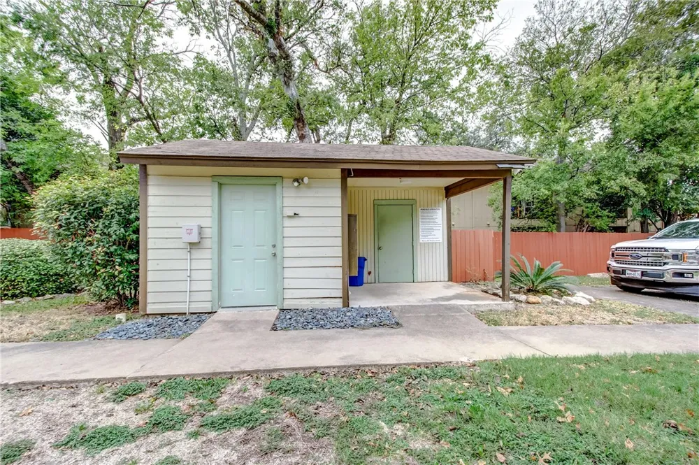 4307 S 1st Street #108 Austin, TX 78745