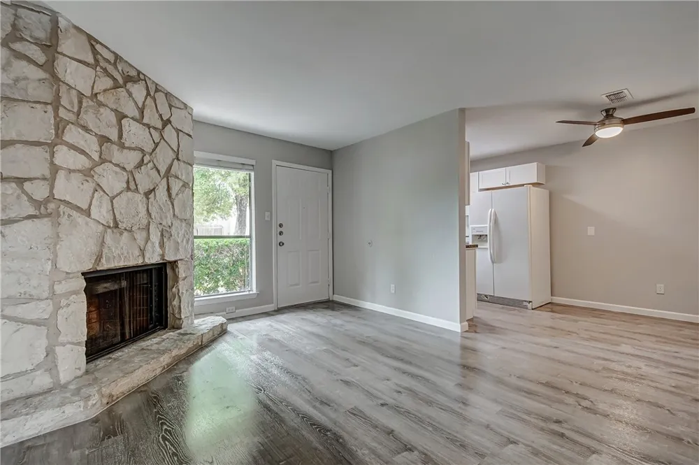 4307 S 1st Street #108 Austin, TX 78745