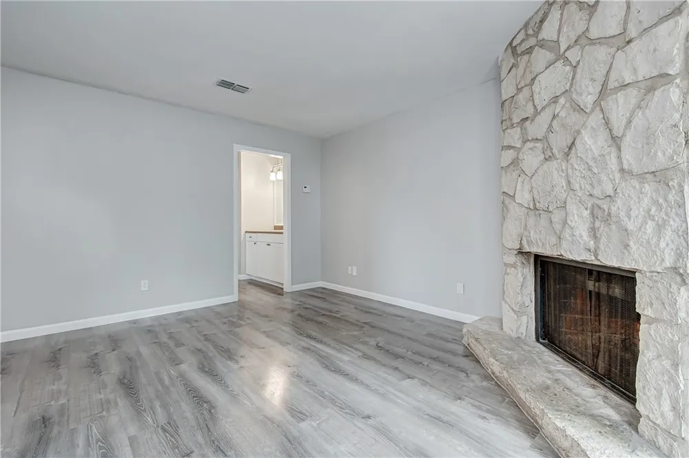 4307 S 1st Street #108 Austin, TX 78745