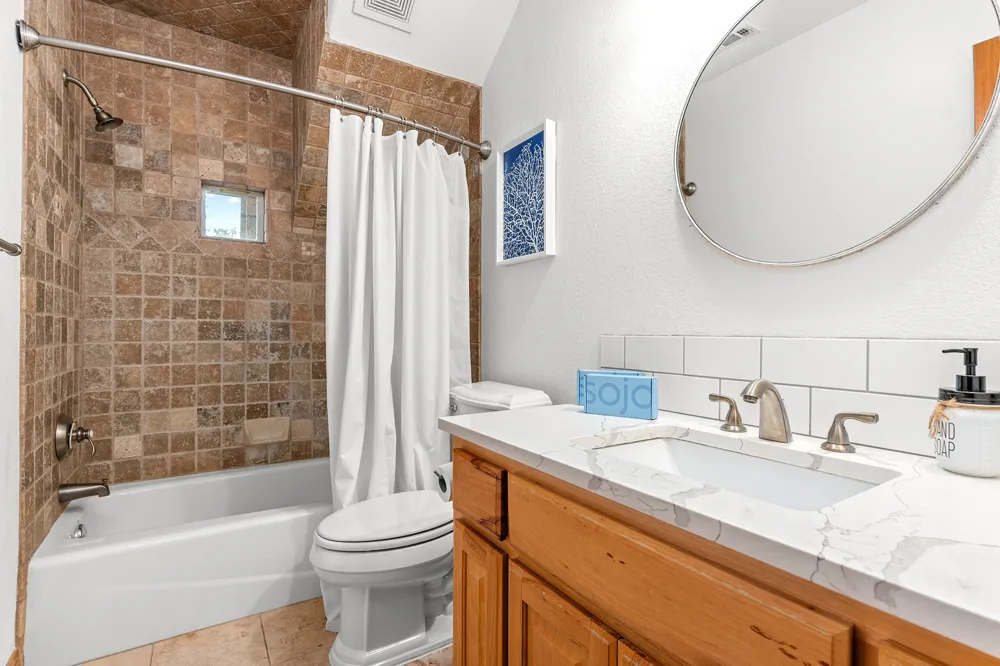 10512 Lake Park Drive Dripping Springs, TX 78620
