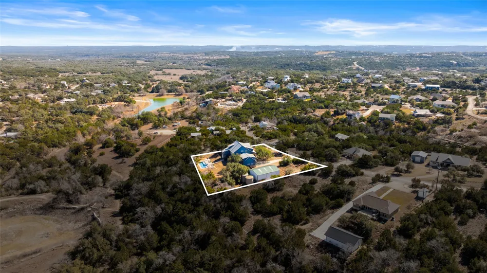 10512 Lake Park Drive Dripping Springs, TX 78620