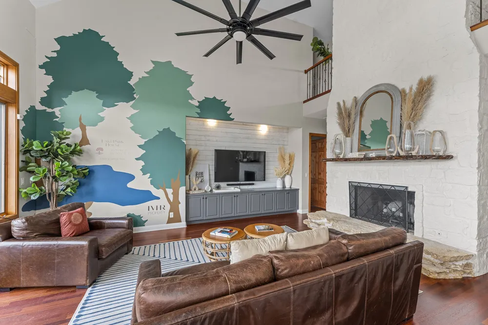 10512 Lake Park Drive Dripping Springs, TX 78620