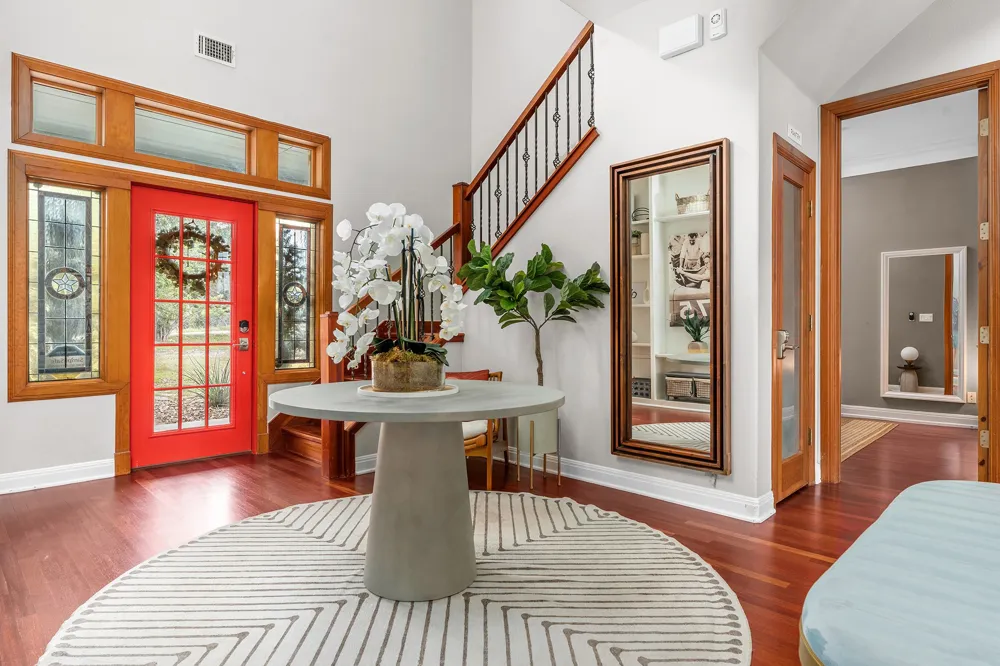10512 Lake Park Drive Dripping Springs, TX 78620