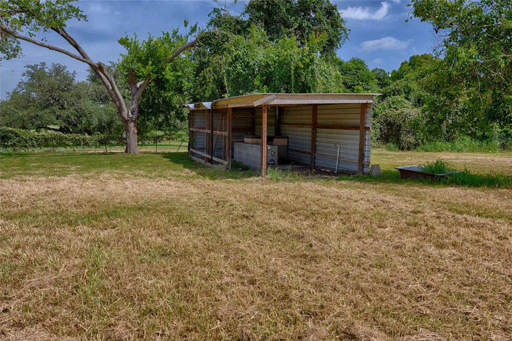 113 Thiele Drive Yoakum, TX 77995