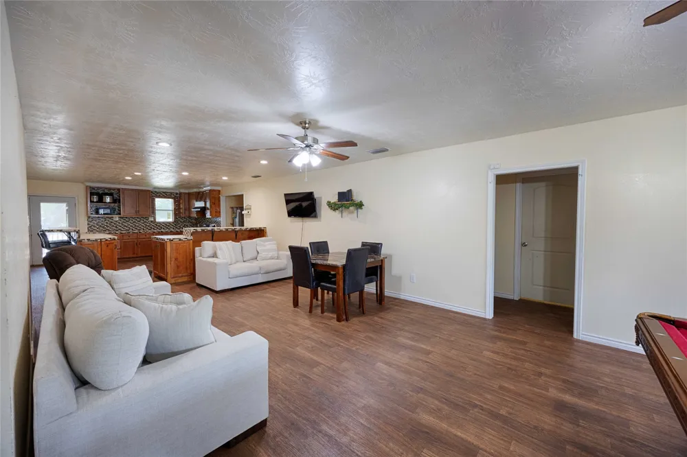 113 Thiele Drive Yoakum, TX 77995