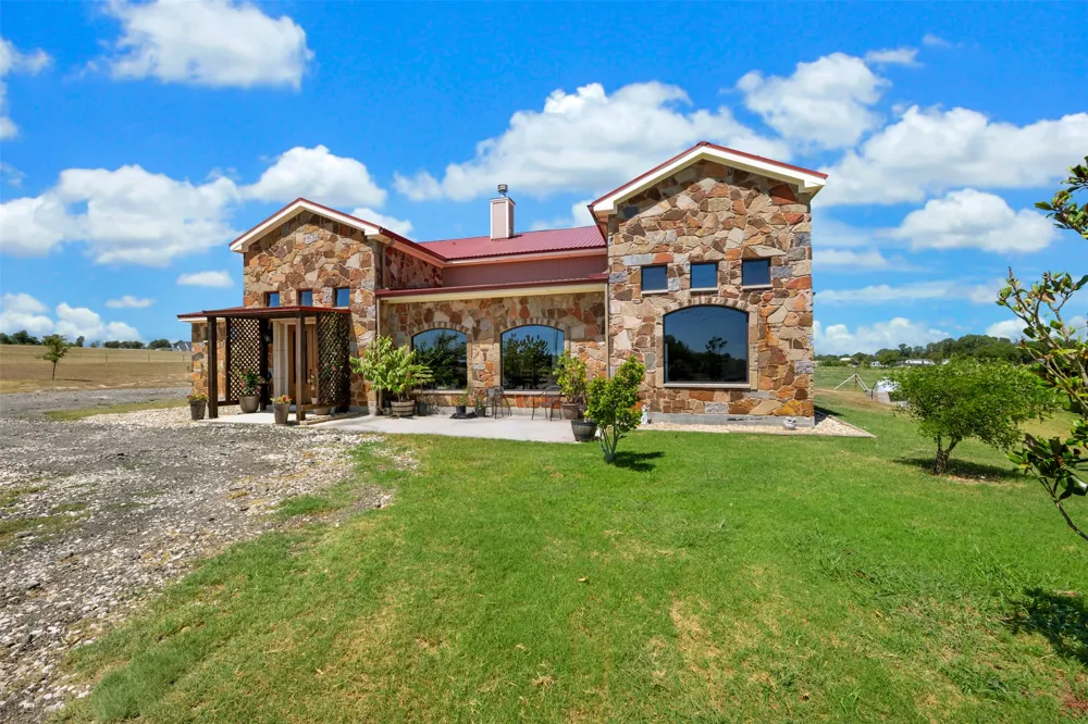 2103 County Road 320 Granger, TX 76530