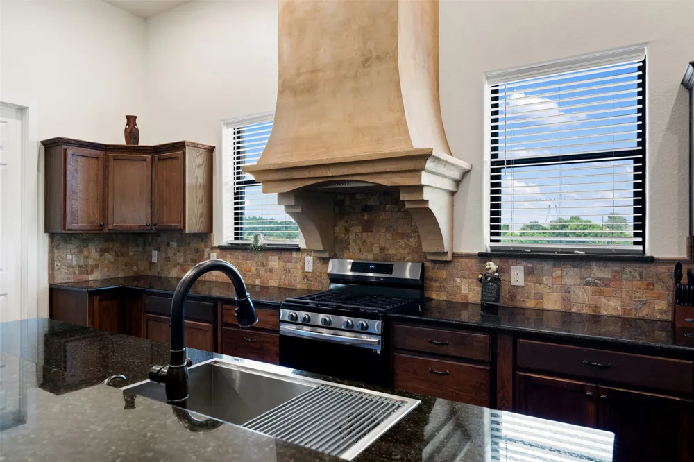 2103 County Road 320 Granger, TX 76530