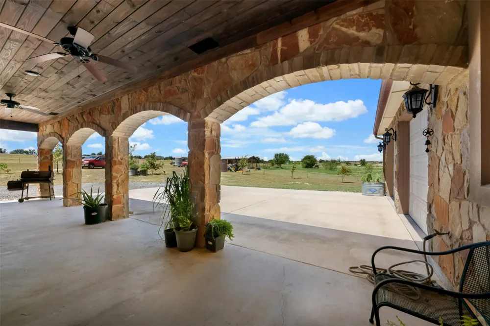 2103 County Road 320 Granger, TX 76530