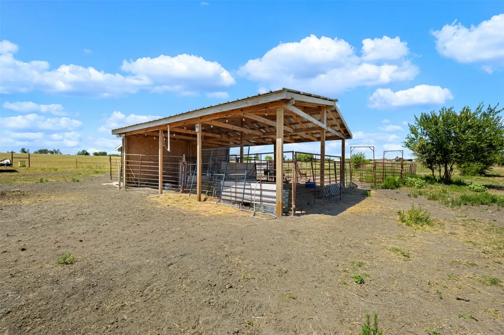 2103 County Road 320 Granger, TX 76530