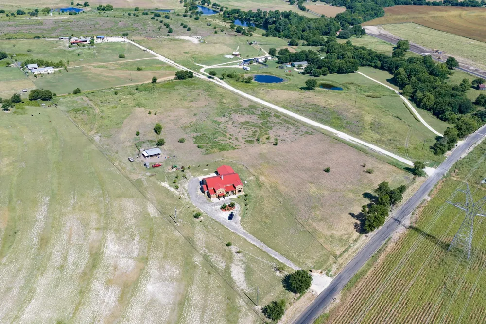 2103 County Road 320 Granger, TX 76530