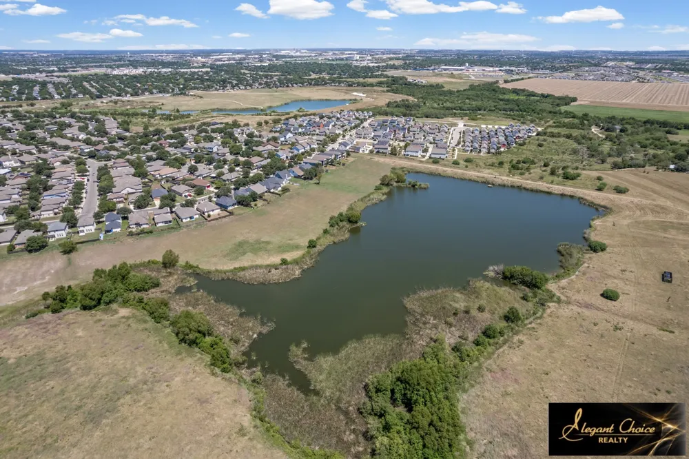 1521 Arbor Knot Drive Kyle, TX 78640