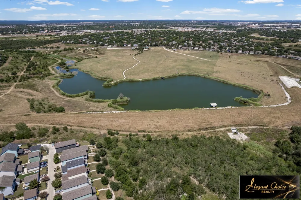 1521 Arbor Knot Drive Kyle, TX 78640
