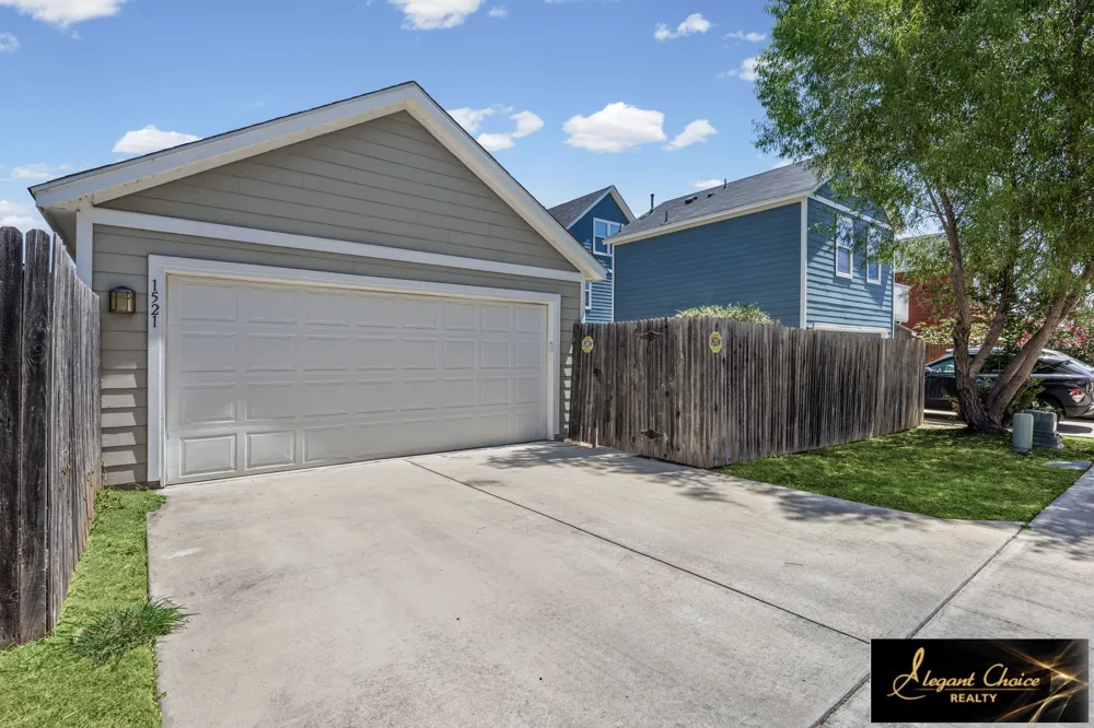 1521 Arbor Knot Drive Kyle, TX 78640