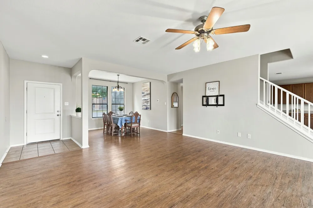 1660 Bayland Street Round Rock, TX 78664