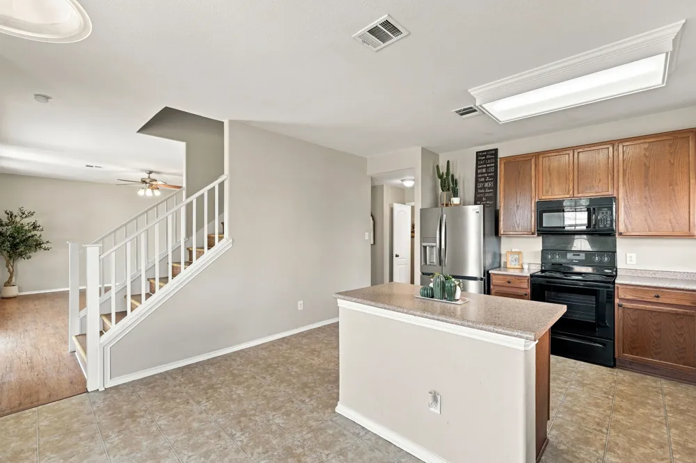 1660 Bayland Street Round Rock, TX 78664