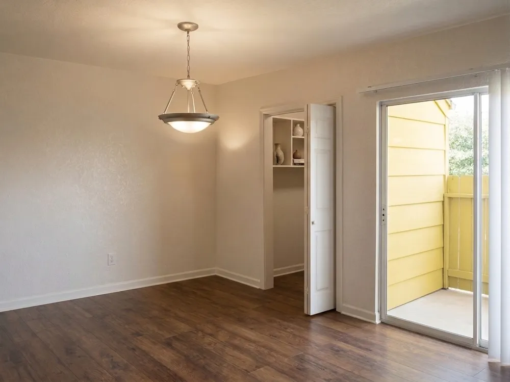 8100 Creekbend Drive #132 Houston, TX 77071