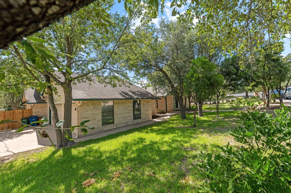 10706 Pickfair Drive Austin, TX 78750