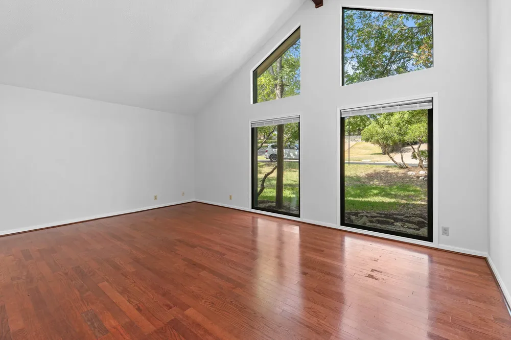 10706 Pickfair Drive Austin, TX 78750
