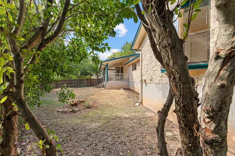 10706 Pickfair Drive Austin, TX 78750