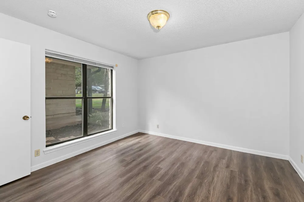 10706 Pickfair Drive Austin, TX 78750