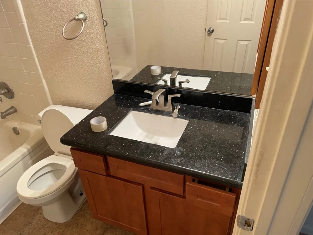 8100 Creekbend Drive #114 Houston, TX 77071