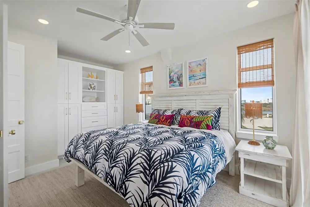 106 Porto Villageo Drive Port Aransas, TX 78373