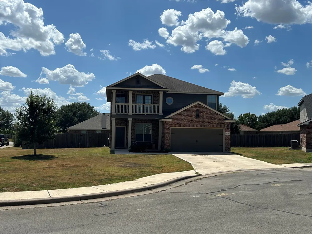 1615 Bluebell Circle Lockhart, TX 78644