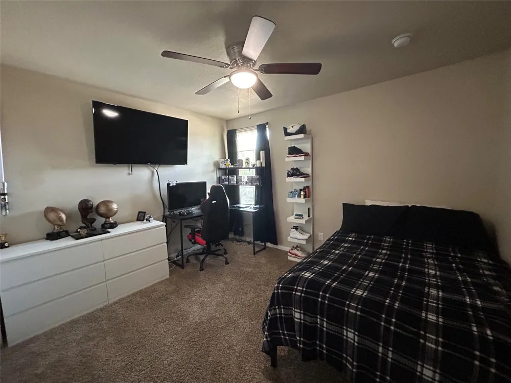 1615 Bluebell Circle Lockhart, TX 78644