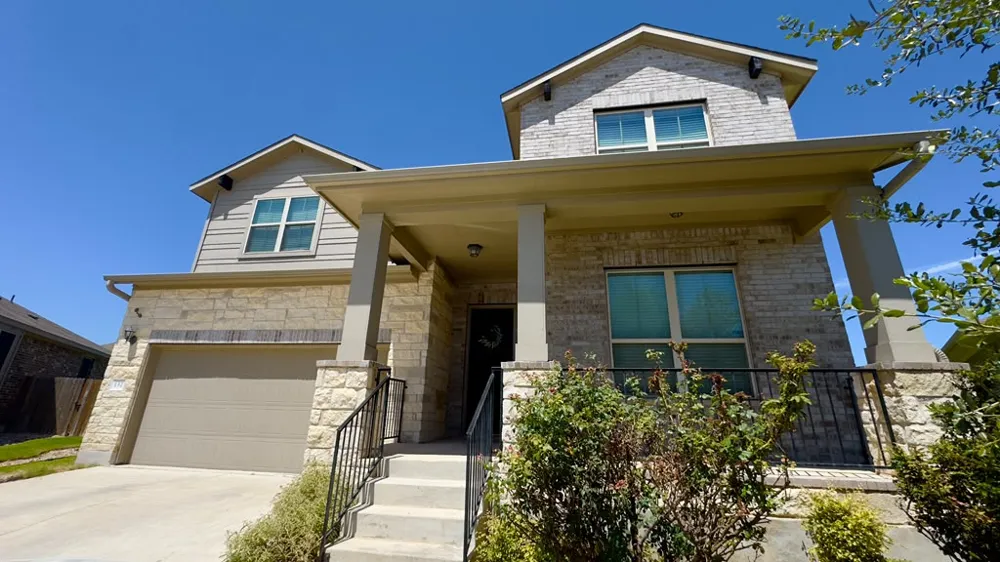 132 Greenock Cove Hutto, TX 78634