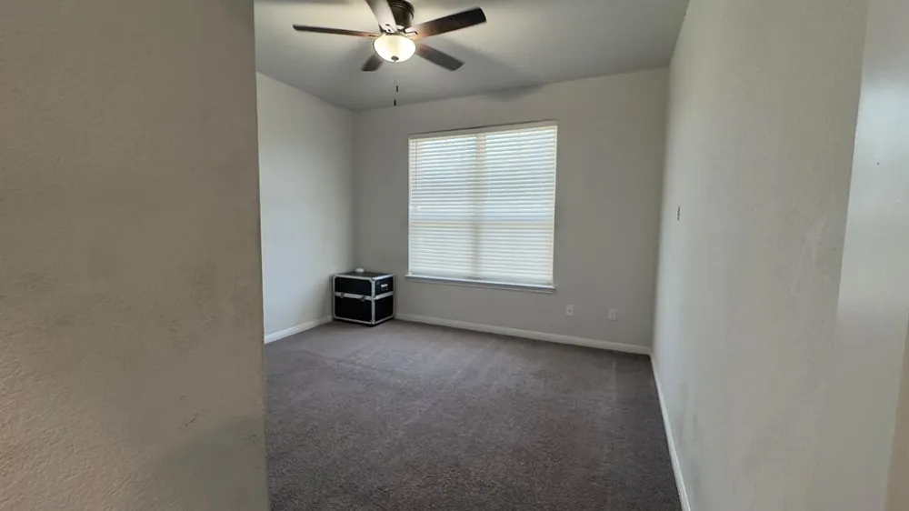 132 Greenock Cove Hutto, TX 78634