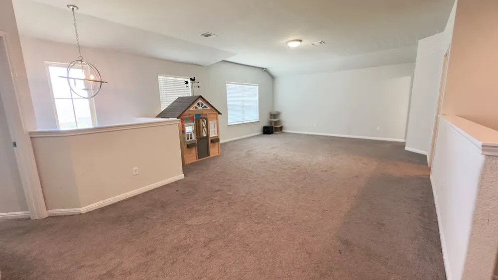 132 Greenock Cove Hutto, TX 78634