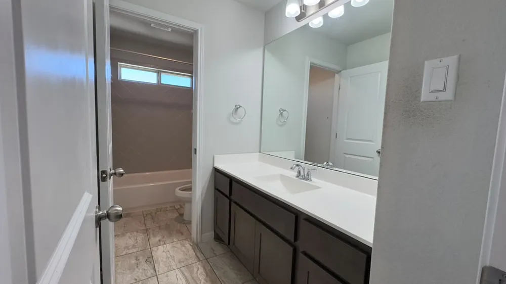 132 Greenock Cove Hutto, TX 78634