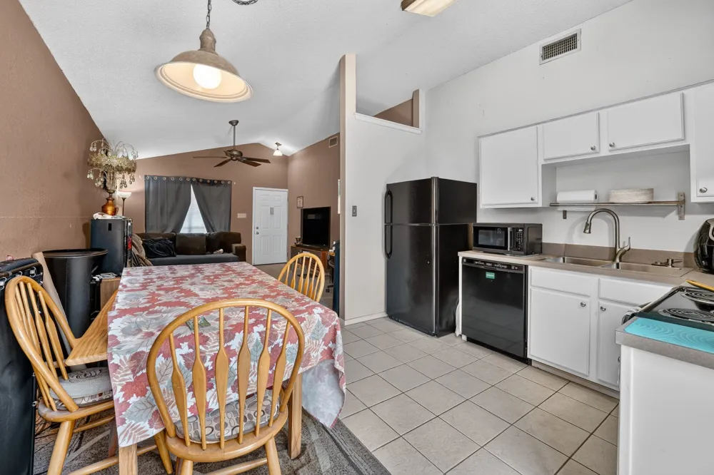 1015 E Yager Lane #196 Austin, TX 78753