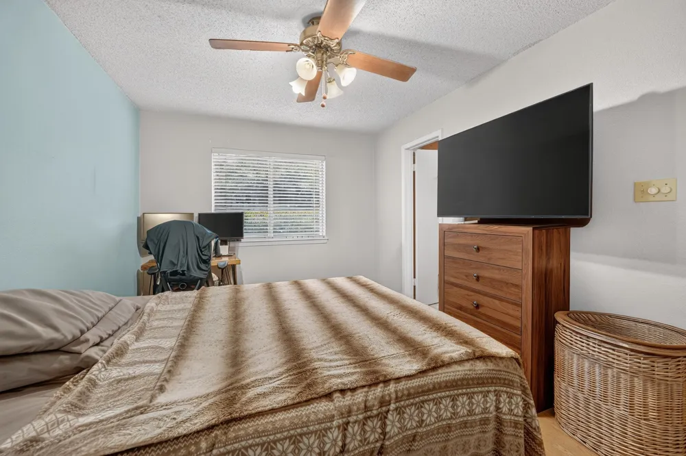 1015 E Yager Lane #196 Austin, TX 78753