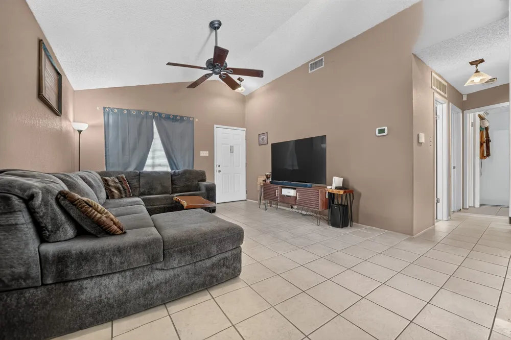 1015 E Yager Lane #196 Austin, TX 78753