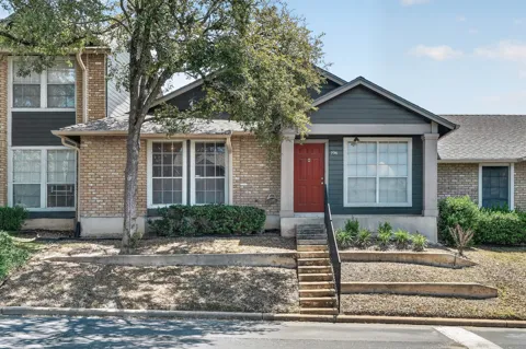 1015 E Yager Lane #196