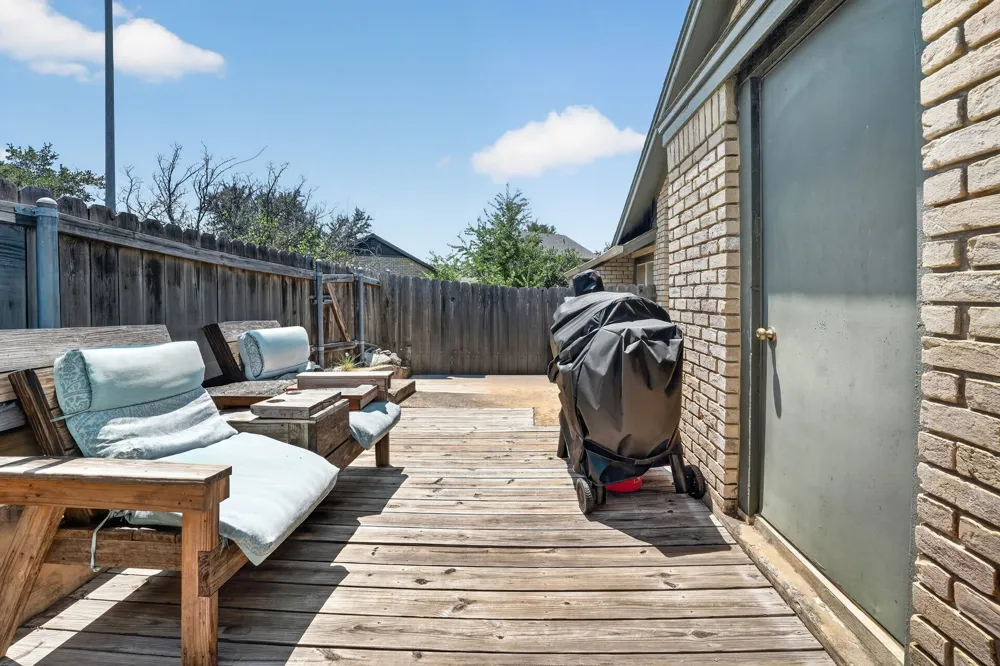1015 E Yager Lane #196 Austin, TX 78753