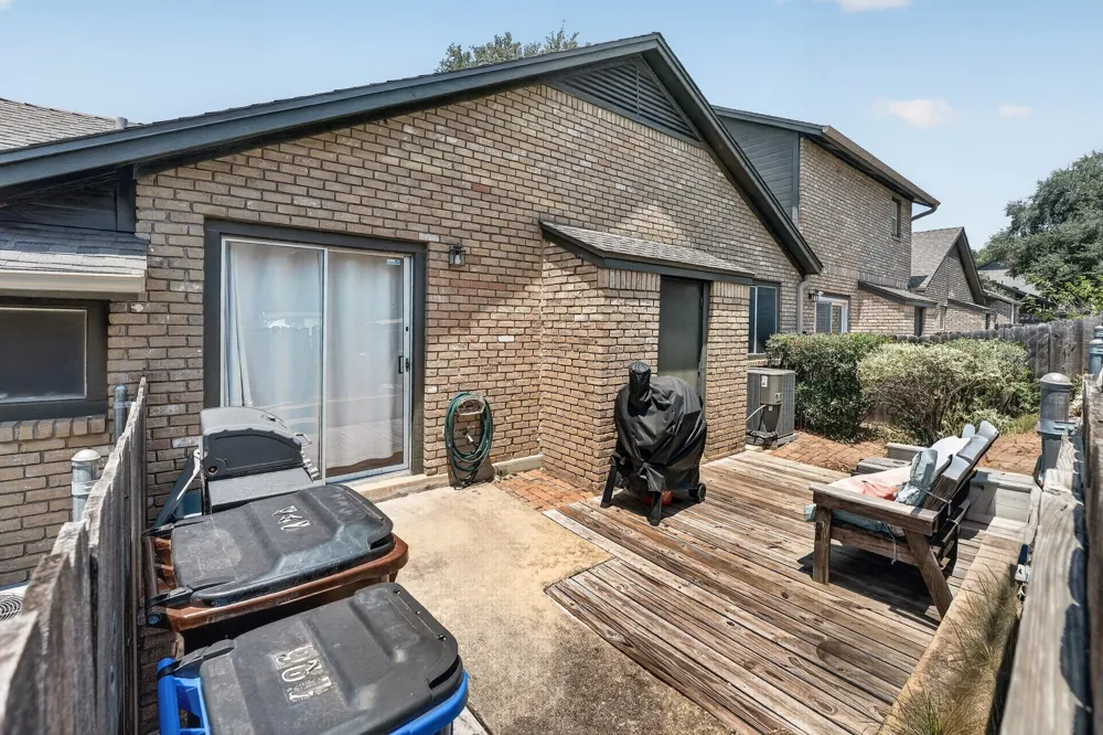 1015 E Yager Lane #196 Austin, TX 78753