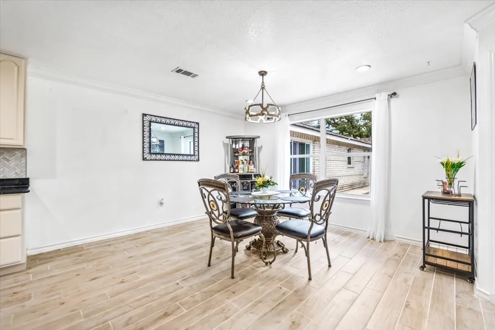 306 Kerry Lane Floresville, TX 78114