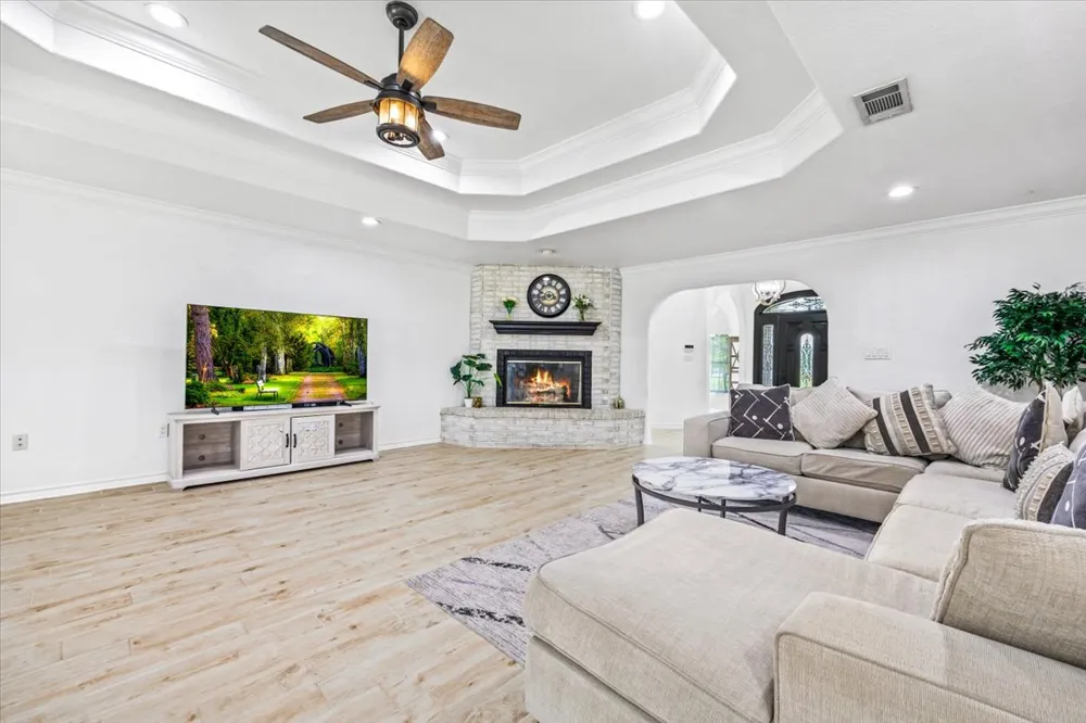 306 Kerry Lane Floresville, TX 78114
