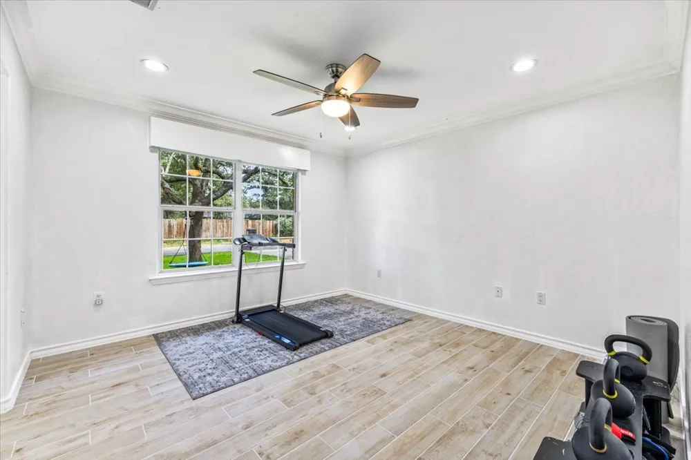 306 Kerry Lane Floresville, TX 78114