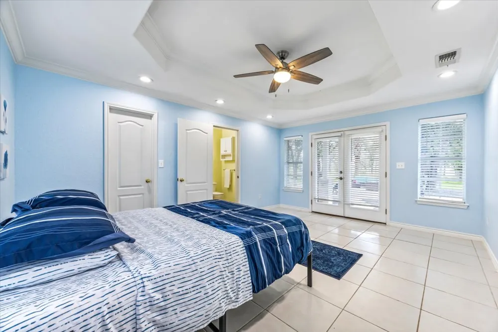 306 Kerry Lane Floresville, TX 78114