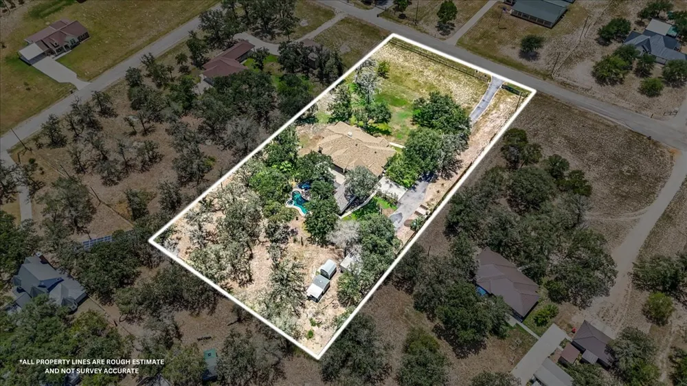 306 Kerry Lane Floresville, TX 78114