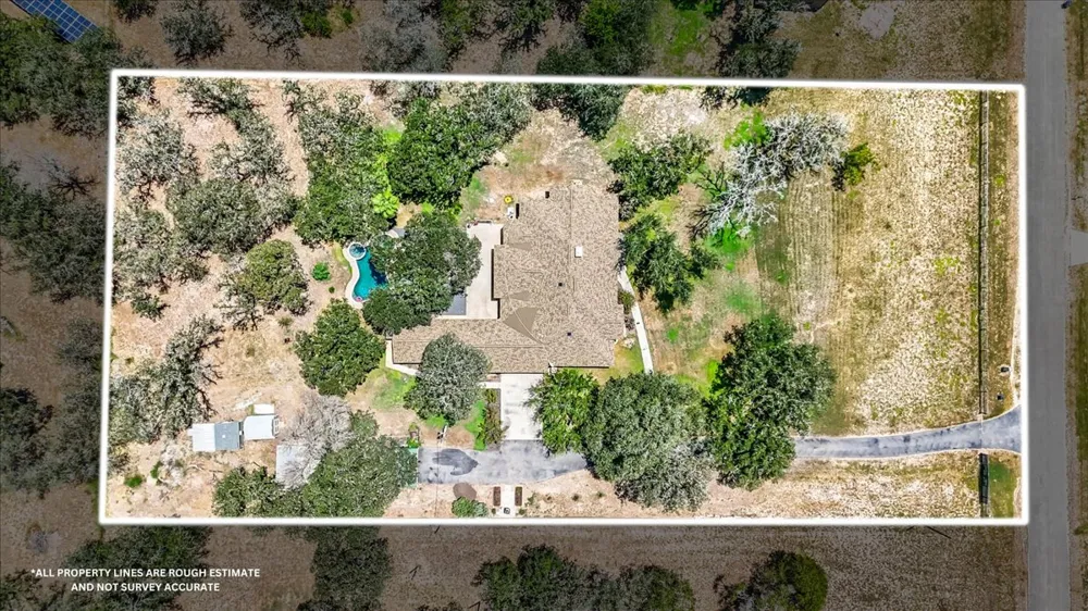 306 Kerry Lane Floresville, TX 78114